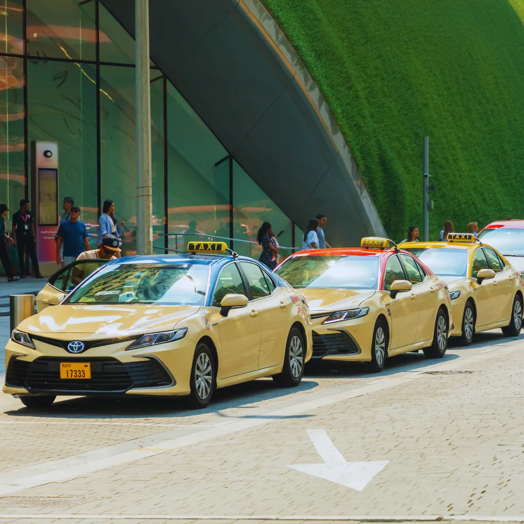 Tourist transportation services in Dubai with luxury vehicles